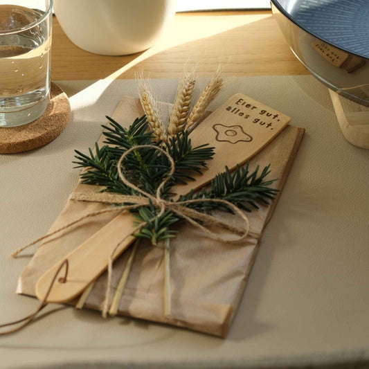 Mix & Match Geschenkset: Frühstücksbrettchen und Pfannenwender selbst zusammenstellen