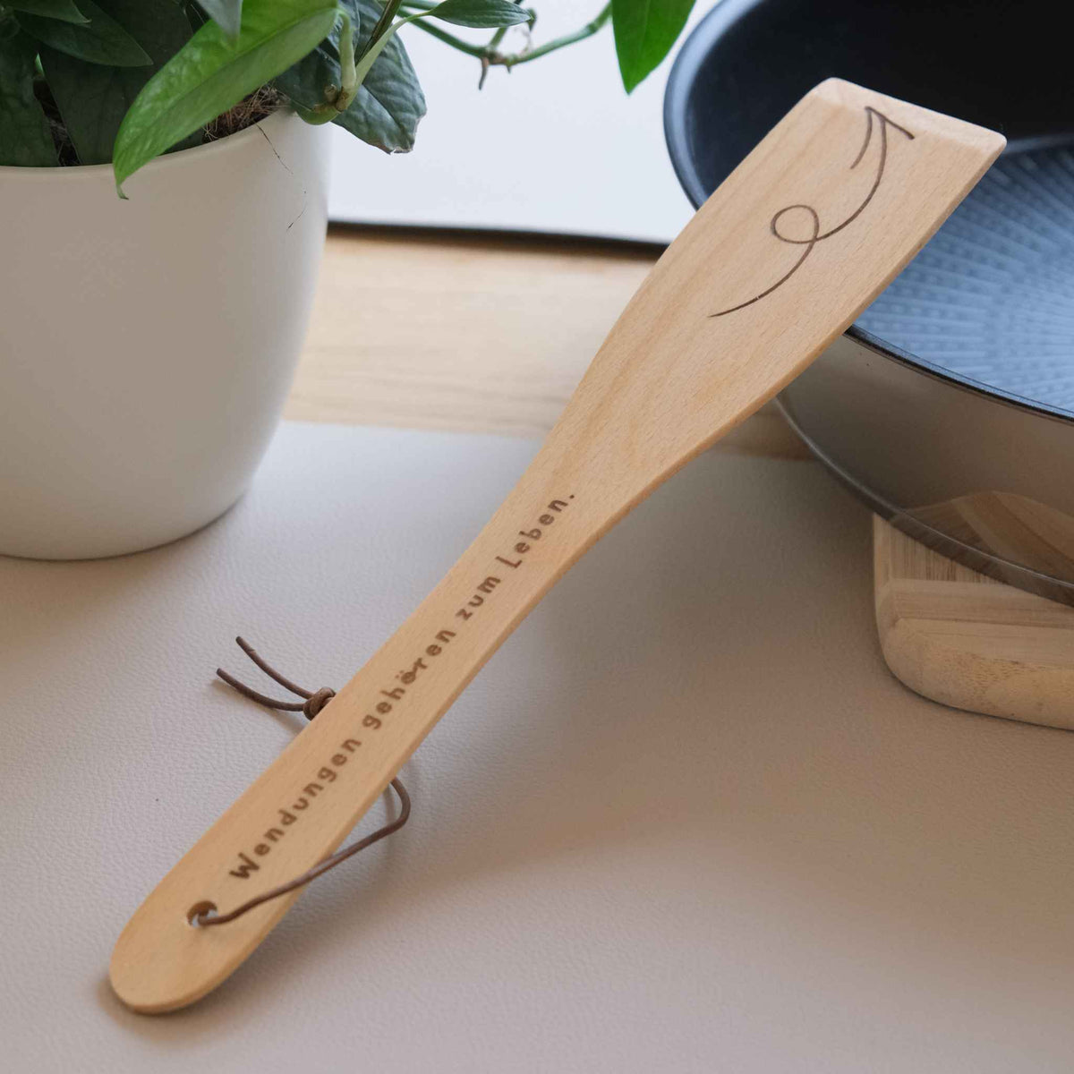 Mix & Match Geschenkset: Frühstücksbrettchen und Pfannenwender selbst zusammenstellen