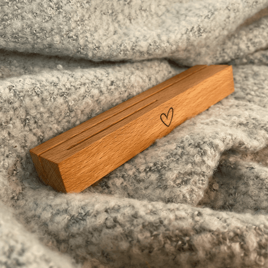 Holzhalter für ein Frühstücksbrettchen + Getränkeuntersetzer