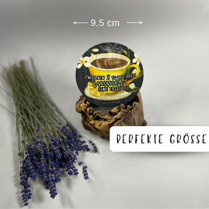 Tee-Untersetzer „Zwischen 2 To-Dos passt immer eine Tasse Tee“ | Entschleunigungsgeschenk Freunde oder Kollegen - spülmaschinenfest