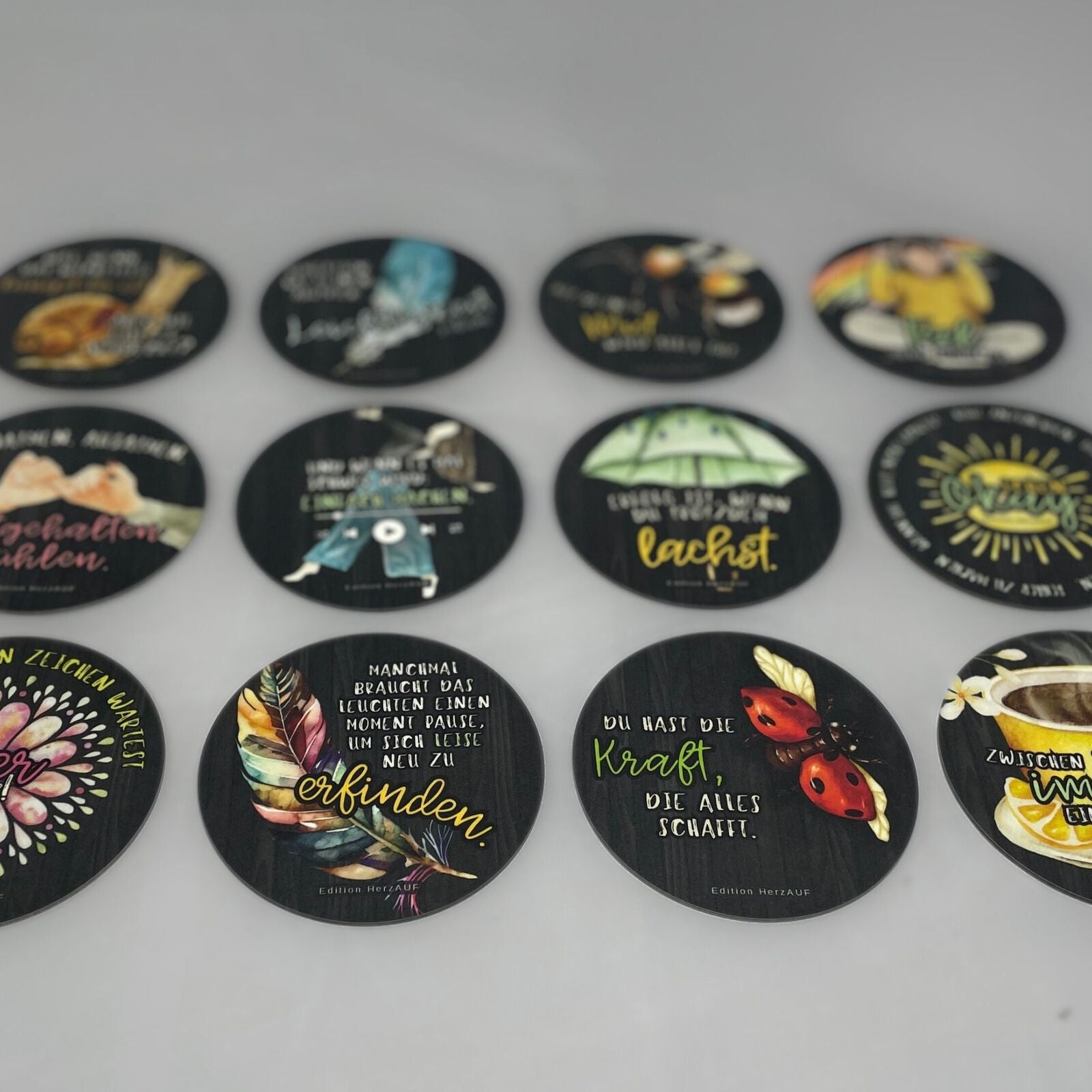 Kleine Geschenke für Frauen: 12 Getränkeuntersetzer mit Spruch