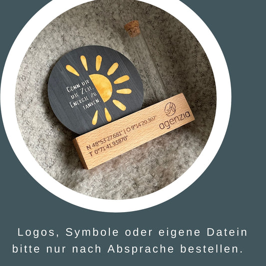 Sonderwunsch: Personalisierung von Brettchenhalter oder Untersetzerhalter holzgeschenke