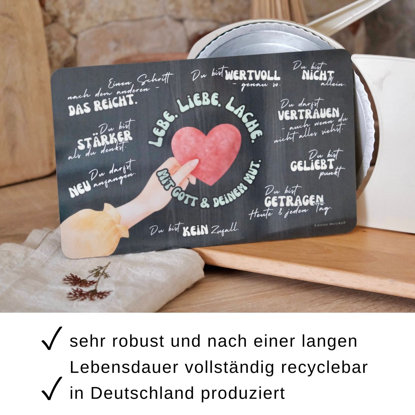 Frühstücksbrettchen zur Konfirmation "Lebe. Liebe. Lache."