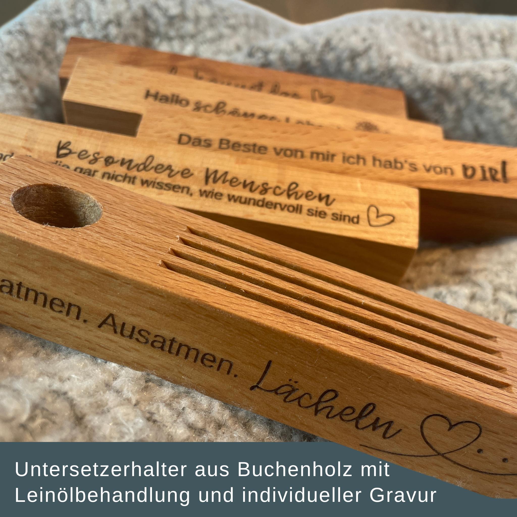 4er Untersetzer Geschenkset „Glücksmomente“ – 4 Getränkeuntersetzer mit individuellem Buchenholz-Halter – Bild 4