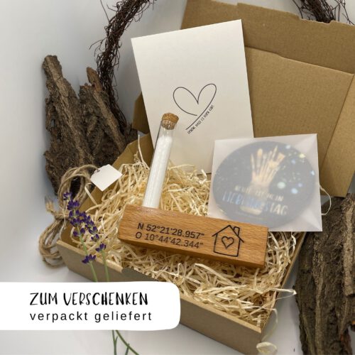 Personalisiertes Geschenk zum Einzug | Geschenkset mit 2 Untersetzern + Halter - Image 2