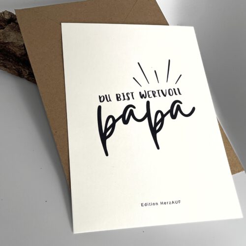 Schlichte Postkarte: "Du bist wertvoll Papa" | Grußkarte für Papa aus nachhaltigem Naturkarton – Bild 3