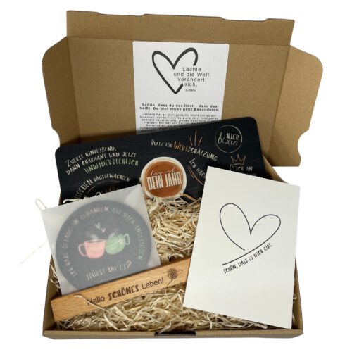 Geschenkset "Das ist dein Jahr" zum Neustart: Frühstücksbrettchen mit Halter und Untersetzer