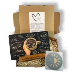 Geschenkset für Sohn – Frühstücksbrett „Guten Morgen Herzenssohn“ mit Untersetzer „Energie tanken“ und Halter aus Buche - Weihnachtsgeschenk