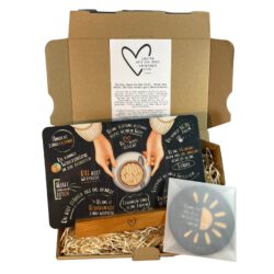 Geschenkset für Freundin: Frühstücksbrett "Good Morning", Untersetzer "Energie tanken" mit Holzhalter - Weihnachtsgeschenk für Frauen