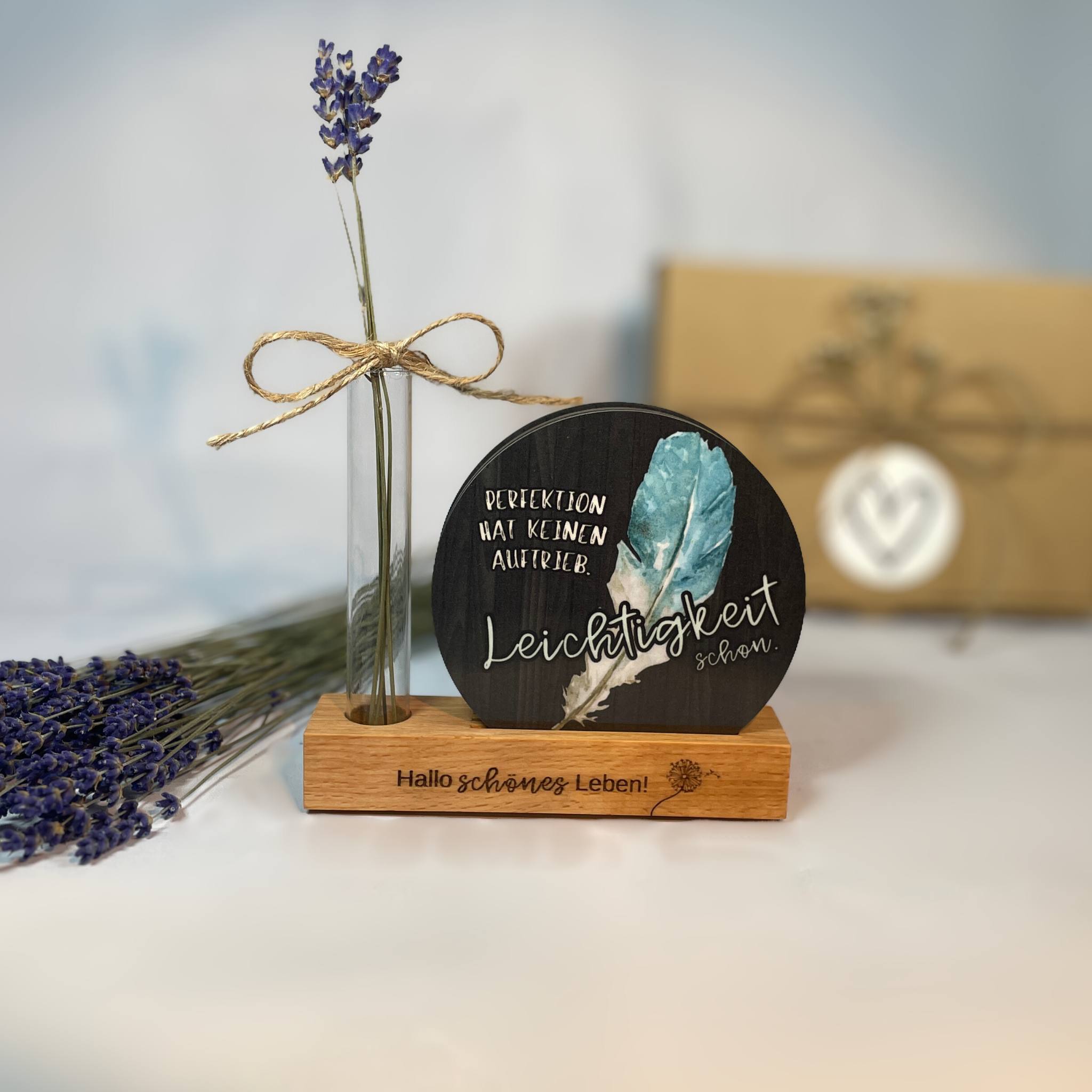 4er Untersetzer Geschenkset „Neues Kapitel“ – 4 inspirierende Getränkeuntersetzer mit individuellem Holzhalter zum Neustart, Jobwechsel, Einzug, Geschäftseröffnung