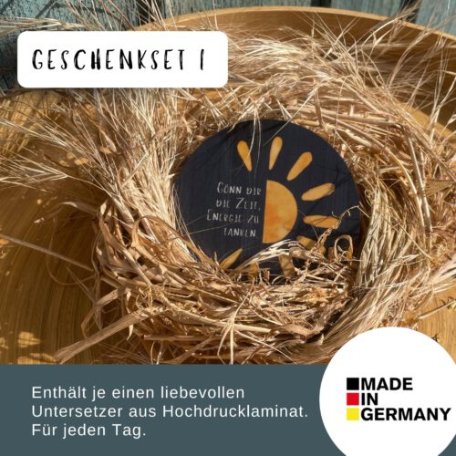 Geschenkset für Großeltern: liebevolles Frühstücksbrettchen-Set für Oma und Opa mit individualisierterem Halter in Geschenkverpackung – Bild 4