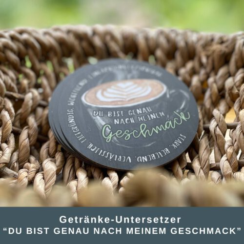 Geschenkset für Onkel – Frühstücksbrett „Guten Morgen Lieblingsonkel“ mit Getränkeuntersetzer & individualisierbarem Halter aus Buchenholz – Bild 3