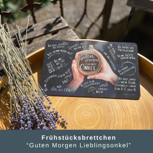 Geschenkset für Onkel – Frühstücksbrett „Guten Morgen Lieblingsonkel“ mit Getränkeuntersetzer & individualisierbarem Halter aus Buchenholz – Bild 2